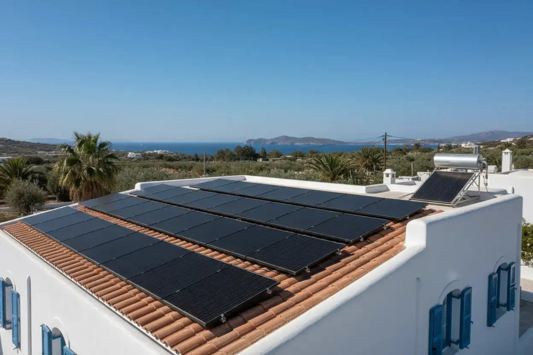 Φωτοβολταϊκά πάνελ σε ελληνικό σπίτι - Κόστος εγκατάστασης 2026