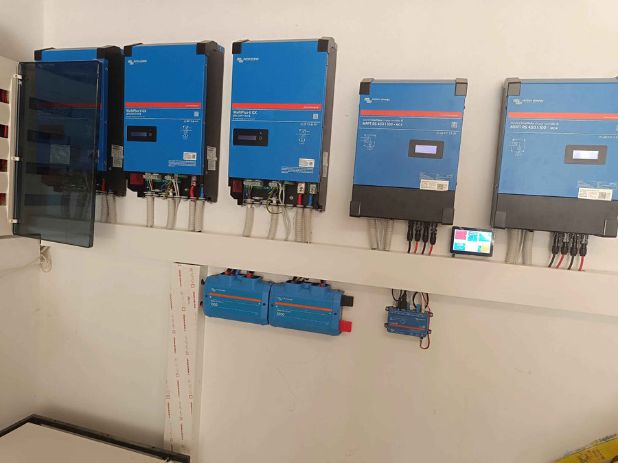 Victron Energy 3x8kW φωτοβολταϊκό σύστημα  Μπαταρία  Pytes LiFePO4 25kWh 6000 Κύκλων